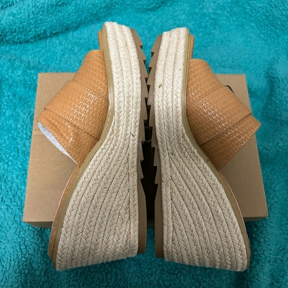 Espadrille Platform Wedge Sandals - Size 8 - Picture 3 of 16